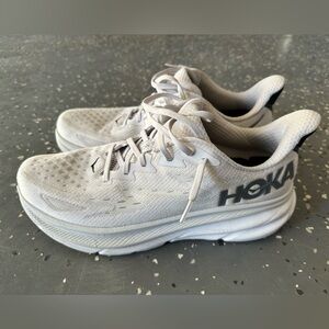 Hoka Clifton 9